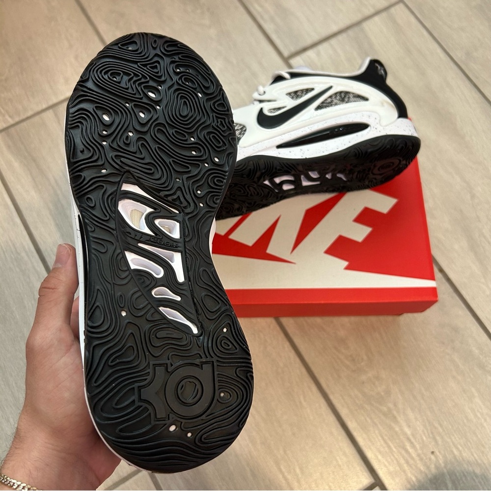 NIKE KD 15 TB WHITE BLACK SPECKLED Size 9 - Picture 5 of 5